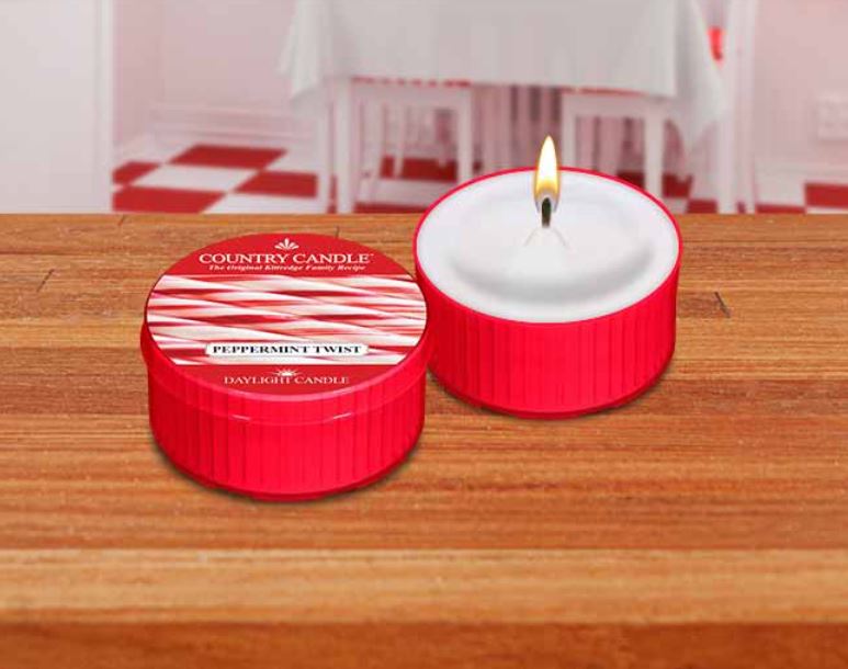 Country Candle by Kringle, Peppermint Twist, Single Daylight