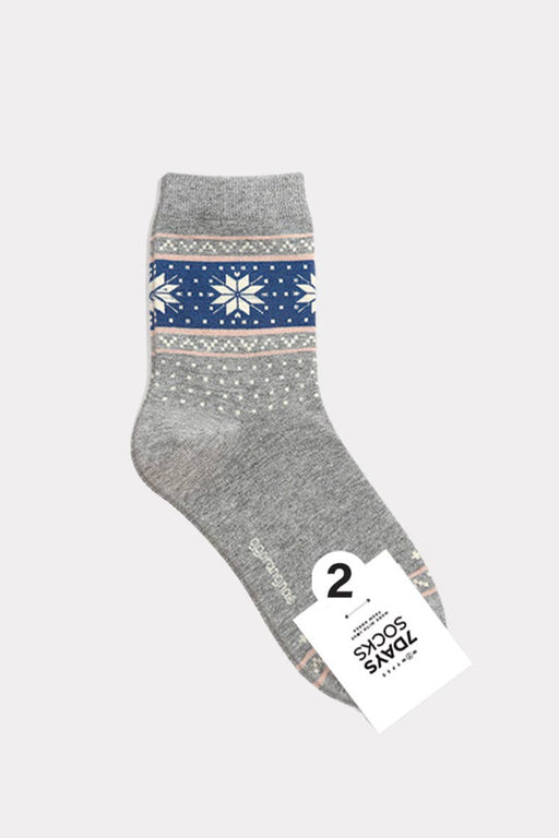 Women’s Winter Warm Thick Knit Cabin Crew Socks - Snowflake: Grey